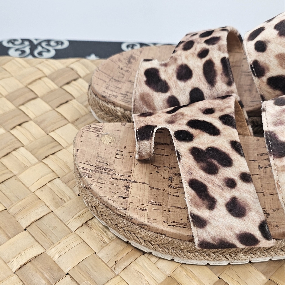 b.o.c. Women's Leopard Print Sandals - Picture 9 of 13